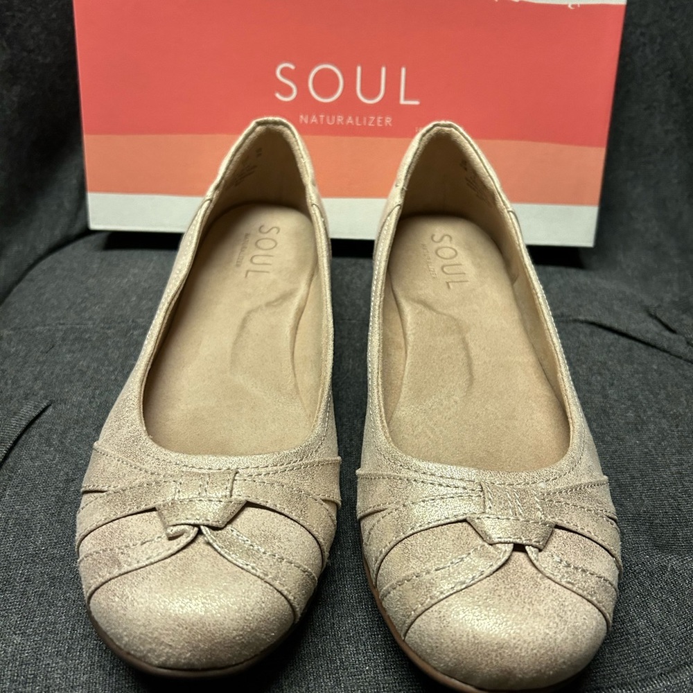 Soul Naturalizer Gift Flats